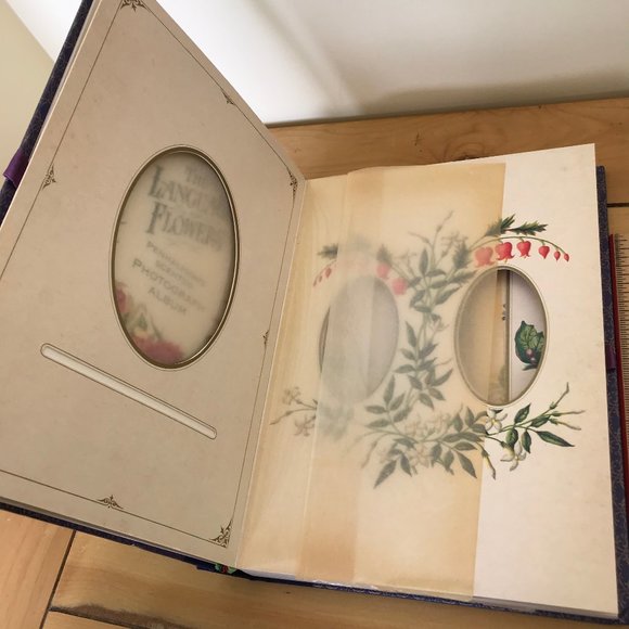 Language of Flowers Photo Album Die-Cut Pages Victorian Style 1992 Higton REPAIR - Picture 5 of 10